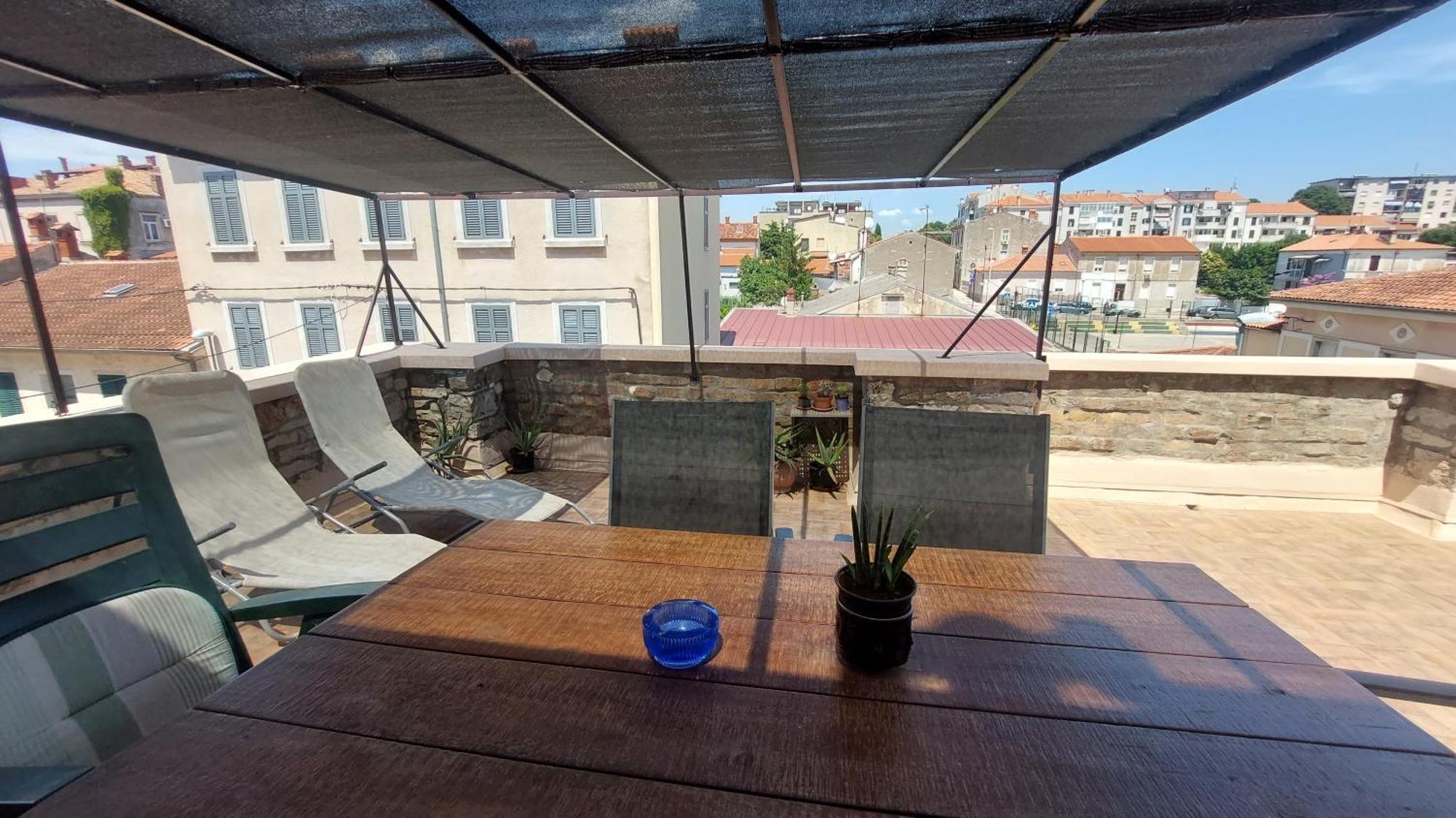 Apartament In Centre With Huge Terace